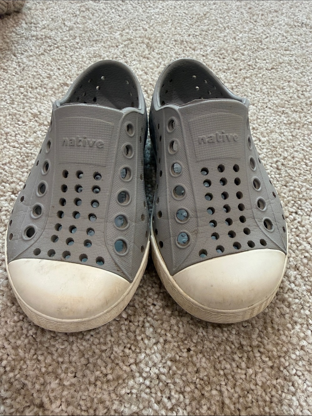 Native Kids Water Slip-On Shoes in Gray with White Toe